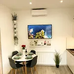 Vibe S32 Apartman,ac,free Parking * Székesfehérvár