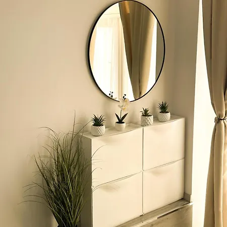 Vibe S32 Apartman,ac,free Parking * Székesfehérvár