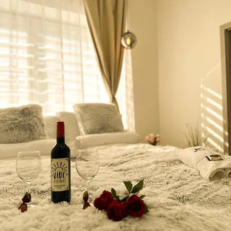 Vibe S32 Apartman,ac,free Parking Appartamento