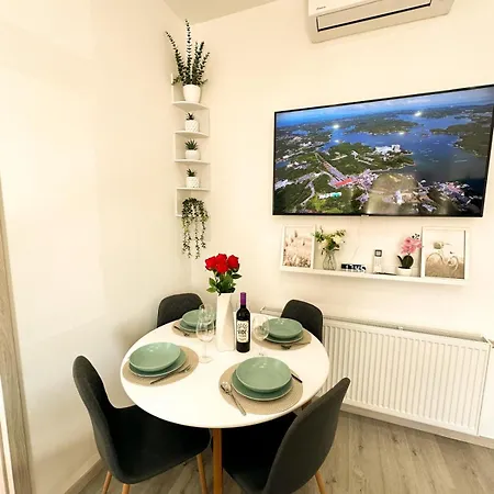 Vibe S32 Apartman,ac,free Parking Székesfehérvár