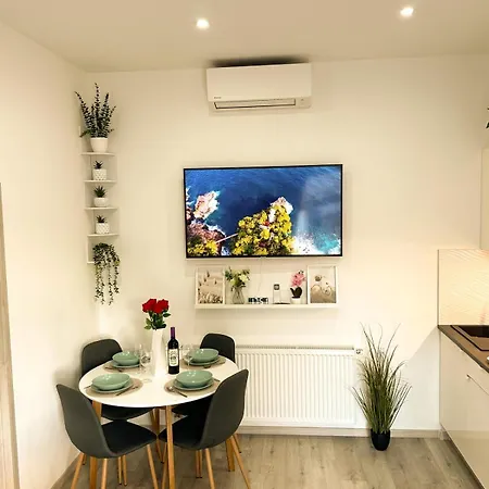 Vibe S32 Apartman,ac,free Parking * Székesfehérvár