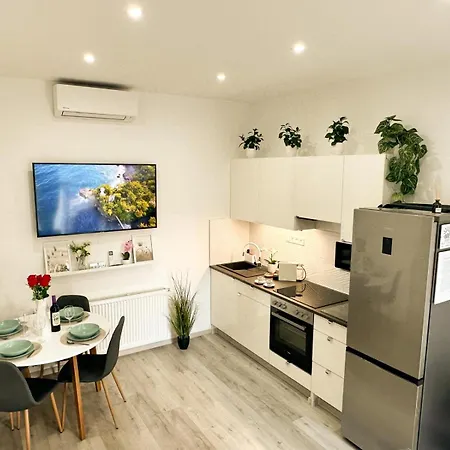 Vibe S32 Apartman,ac,free Parking 아파트