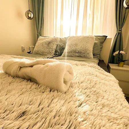 Vibe S32 Apartman,ac,free Parking Appartamento Székesfehérvár