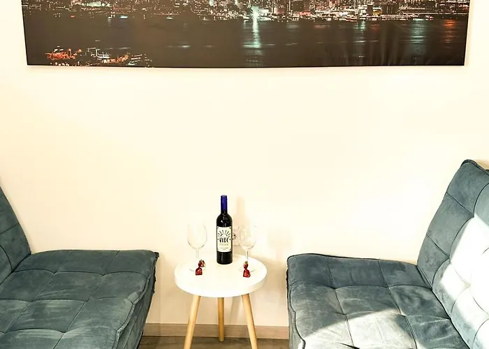 Vibe S32 Apartman,ac,free Parking شقة