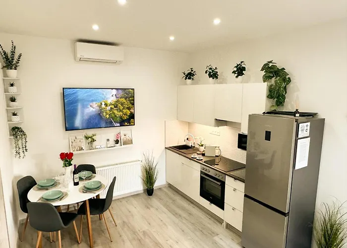 Vibe S32 Apartman,ac,free Parking شقة