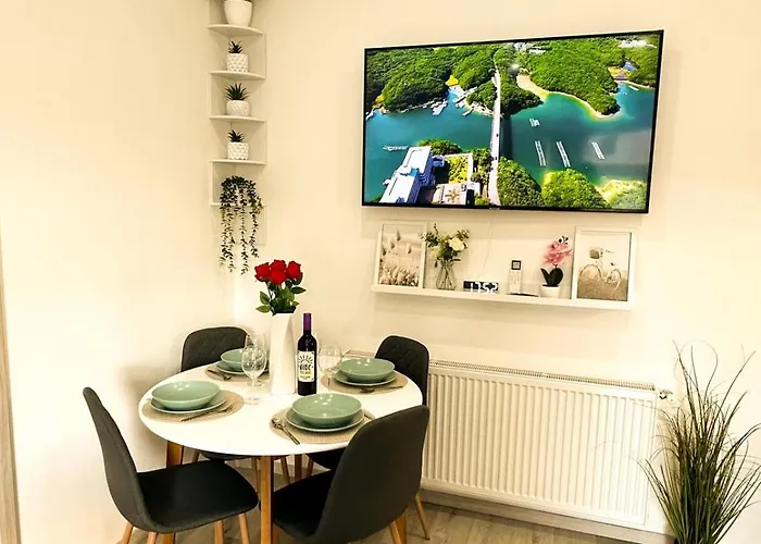 شقة Vibe S32 Apartman,ac,free Parking Székesfehérvár